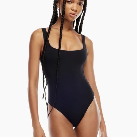 Babaton Tops - ARITZIA BABATON Contour Tank Bodysuit • Black • Medium
